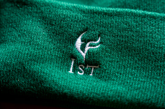 'Ist'ed HARLEQUIN CREST, Embroidered Unique Shako - Stylish Green Beanie for Every D2R Ladder Season